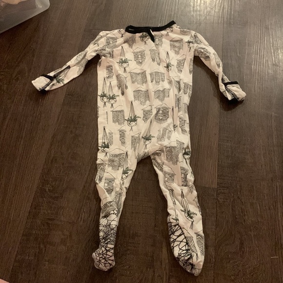 Bamboo Peregrine Onesie 3-6 months - Picture 2 of 3